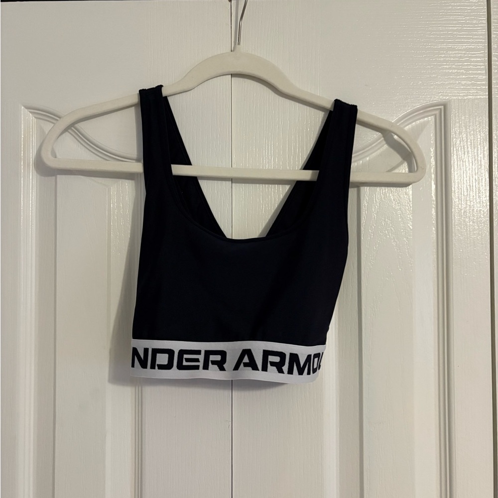 Under Armour Women's Black and White Sports Bra